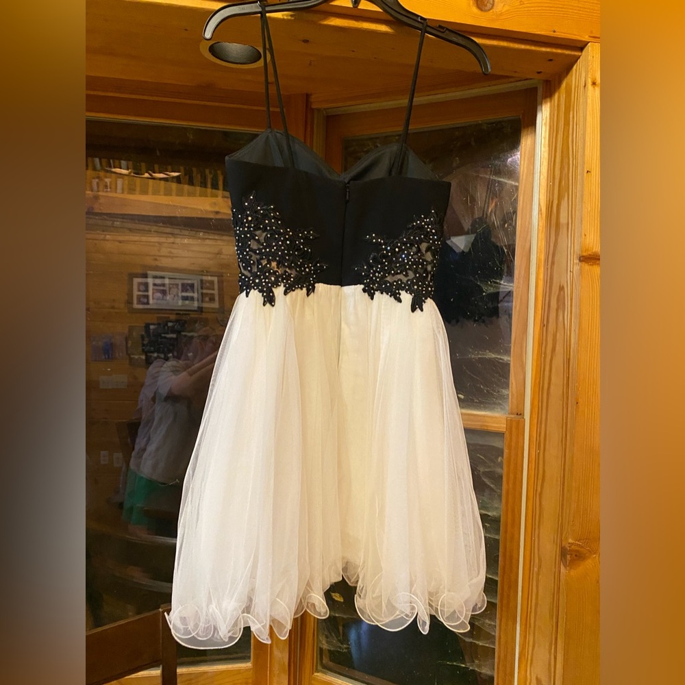 Short Formal Dress - Picture 3 of 3